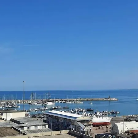 Centro Citta - Civitanova 3 Matrimoniali アパート